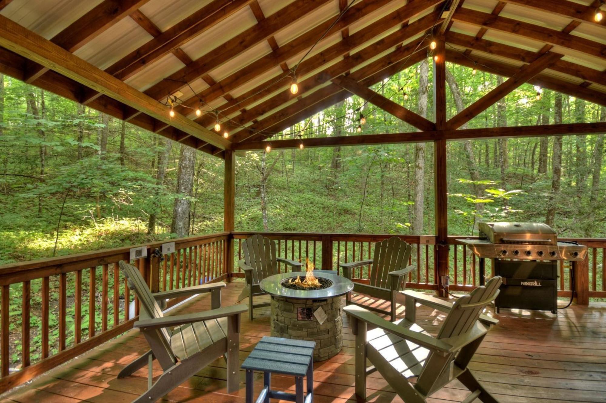K6 Lodge Gather Around The Firepit Soak In The Hot Tub And Splash In The Creek Blue Ridge Bagian luar foto